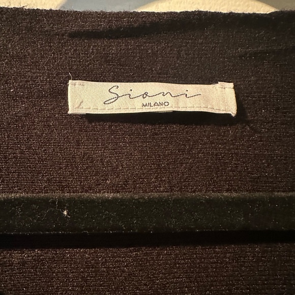 Sioni Black Crew Neck Sweater with Scoop Neckline and Feather Trim Cuffs - Picture 5 of 5